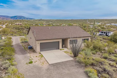 49112 N 3rd Ave, New River, AZ 85087