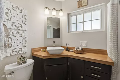 Bath - 3210 E Colter St, Phoenix, AZ 85018 photo 2 of 2