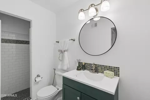 Bath - 3210 E Colter St, Phoenix, AZ 85018 photo 1 of 2