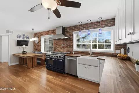 Kitchen - 3210 E Colter St, Phoenix, AZ 85018 photo 3 of 4