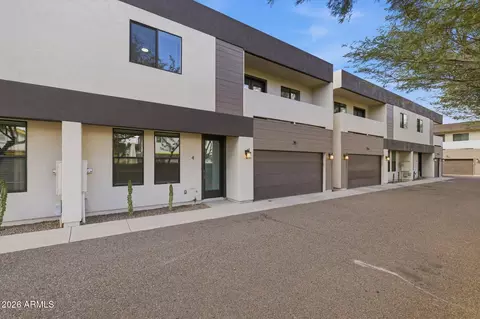 3010 N 37th St #4, Phoenix, AZ 85018