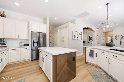 Kitchen - 4167 E Dubois Ave, Gilbert, AZ 85298 photo 2 of 6