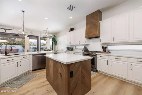 Kitchen - 4167 E Dubois Ave, Gilbert, AZ 85298 photo 6 of 6