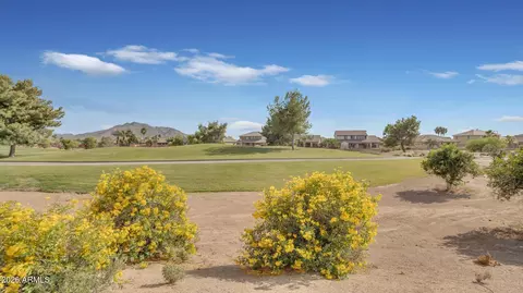 Exterior - 4167 E Dubois Ave, Gilbert, AZ 85298 photo 9 of 11