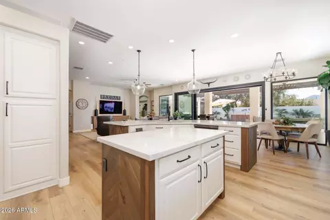 Kitchen - 4167 E Dubois Ave, Gilbert, AZ 85298 photo 5 of 6