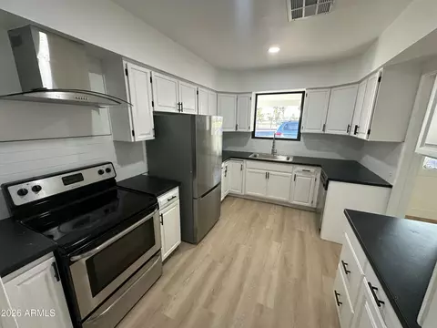 Kitchen - 1730 W Thomas Rd, Phoenix, AZ 85015 photo 1 of 5
