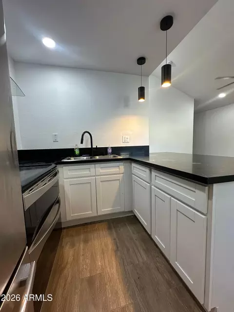 Kitchen - 1730 W Thomas Rd, Phoenix, AZ 85015 photo 2 of 5