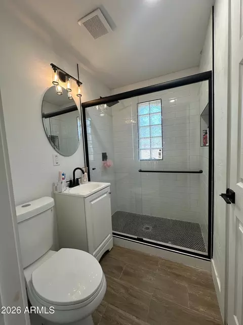 Bath - 1730 W Thomas Rd, Phoenix, AZ 85015 photo 4 of 6