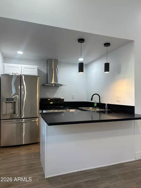 Kitchen - 1730 W Thomas Rd, Phoenix, AZ 85015 photo 3 of 5