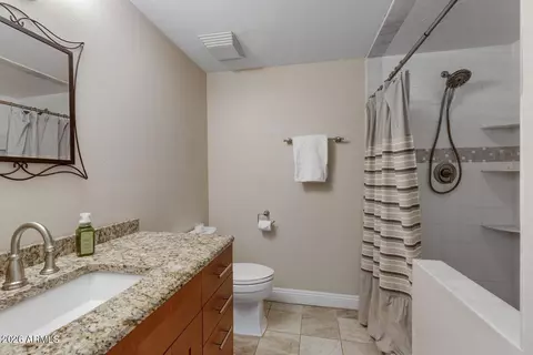 Bath - 4658 E Kings Ave, Phoenix, AZ 85032 photo 2 of 6