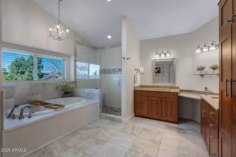 Bath - 4658 E Kings Ave, Phoenix, AZ 85032 photo 3 of 6