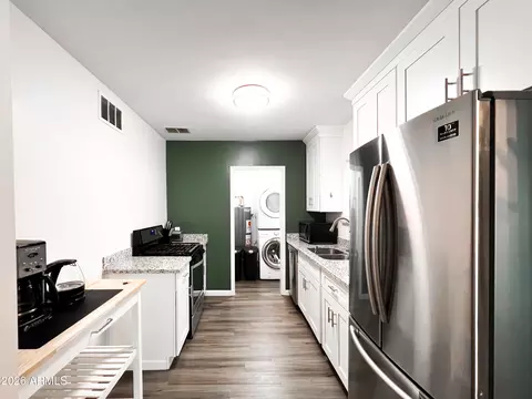 Kitchen - 4128 N 3rd Ave, Phoenix, AZ 85013 photo 1 of 5