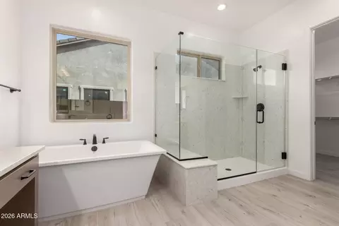 Bath - 2514 E Preston St, Mesa, AZ 85213 photo 2 of 4