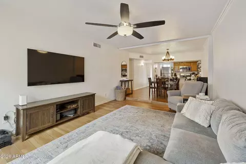 3039 N 38th St #11, Phoenix, AZ 85018