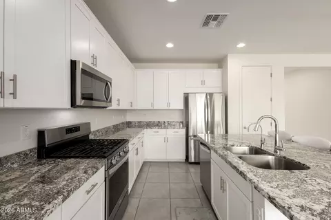 Kitchen - 1310 E Springfield Pl, Chandler, AZ 85286 photo 4 of 5