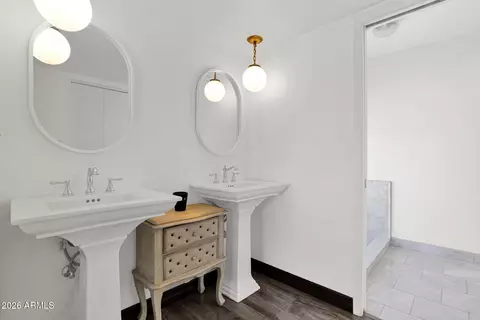 Bath - 2818 E Calaveros Dr, Phoenix, AZ 85028 photo 1 of 5