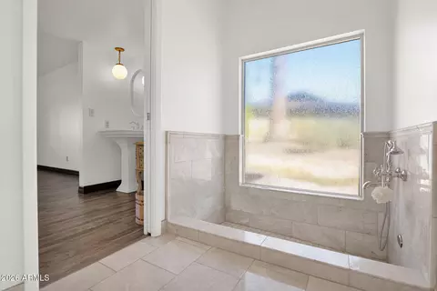 Bath - 2818 E Calaveros Dr, Phoenix, AZ 85028 photo 3 of 5