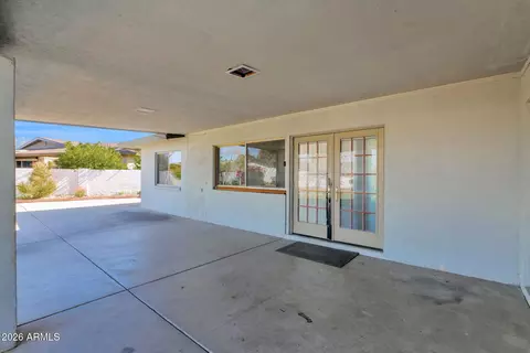 Exterior - 2818 E Calaveros Dr, Phoenix, AZ 85028 photo 5 of 10