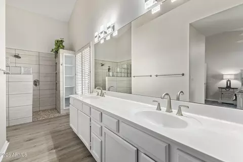 Bath - 6122 E Saddleback St, Mesa, AZ 85215 photo 1 of 3