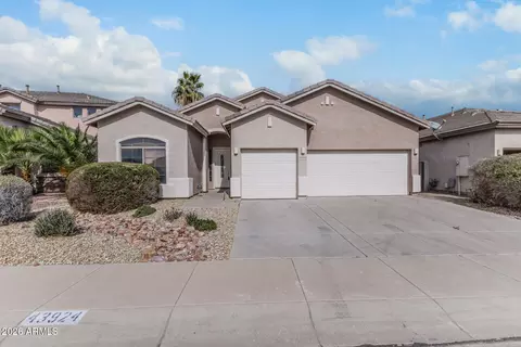 43924 W Mcclelland Dr, Maricopa, AZ 85138