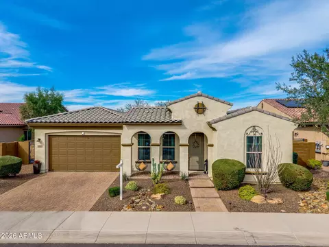 2948 E Crest Ln, Phoenix, AZ 85050