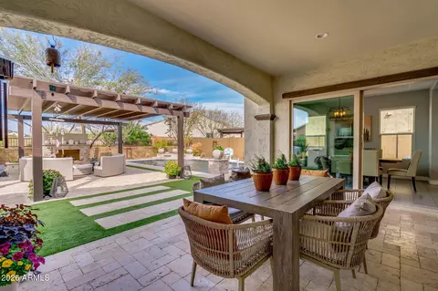 Exterior - 2948 E Crest Ln, Phoenix, AZ 85050 photo 12 of 17