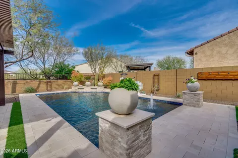 Exterior - 2948 E Crest Ln, Phoenix, AZ 85050 photo 10 of 17