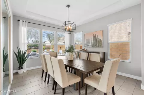 Dining - 2948 E Crest Ln, Phoenix, AZ 85050 photo 3 of 3
