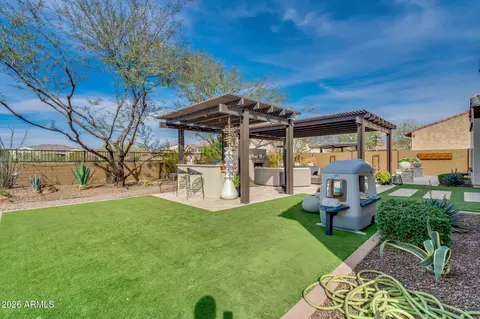 Exterior - 2948 E Crest Ln, Phoenix, AZ 85050 photo 2 of 17