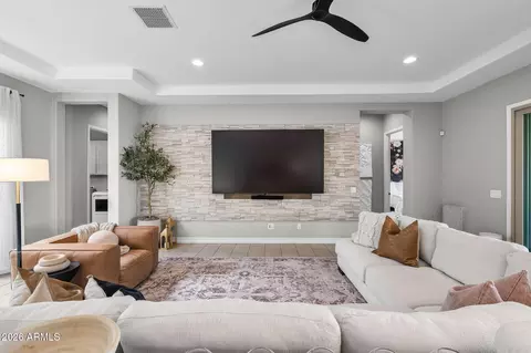 Living - 2948 E Crest Ln, Phoenix, AZ 85050 photo 1 of 2