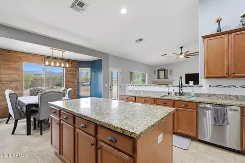 44614 N 20th St, New River, AZ 85087