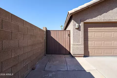 Exterior - 1922 S Palo Verde Dr, Apache Junction, AZ 85120 photo 1 of 11