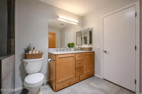 Bath - 1922 S Palo Verde Dr, Apache Junction, AZ 85120 photo 1 of 2
