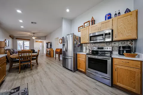 Kitchen - 1922 S Palo Verde Dr, Apache Junction, AZ 85120 photo 5 of 8