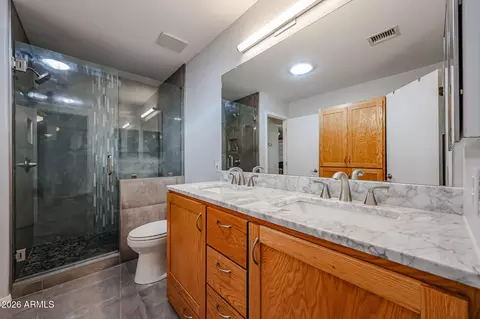 Bath - 1922 S Palo Verde Dr, Apache Junction, AZ 85120 photo 1 of 4