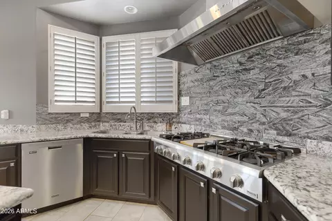 Kitchen - 8540 E Mcdowell Rd #10, Mesa, AZ 85207 photo 6 of 7