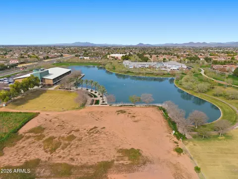 View/Area - 3512 E Palo Verde St, Gilbert, AZ 85296 photo 8 of 9