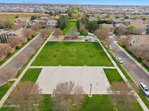 View/Area - 3512 E Palo Verde St, Gilbert, AZ 85296 photo 6 of 9