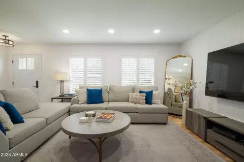 Living - 4009 E Campbell Ave, Phoenix, AZ 85018 photo 1 of 2