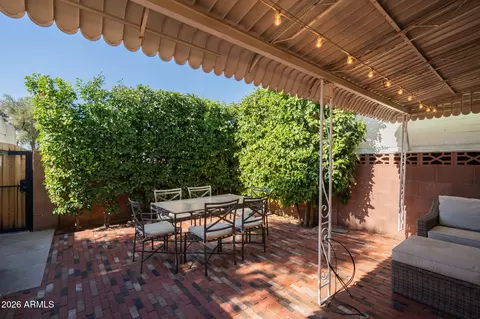 Exterior - 4009 E Campbell Ave, Phoenix, AZ 85018 photo 3 of 4