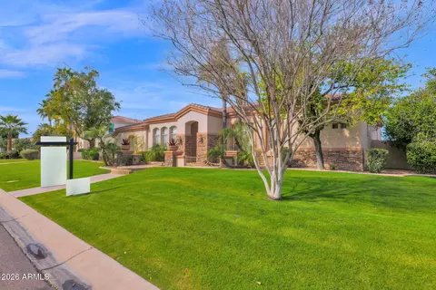 Exterior - 3322 E Jaeger Cir, Mesa, AZ 85213 photo 3 of 44