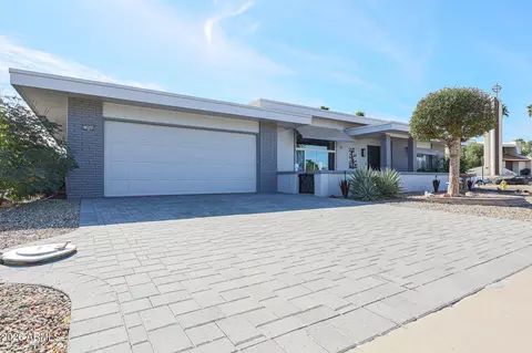 10649 W Brookside Dr, Sun City, AZ 85351