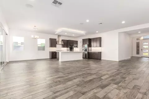 Living - 1136 E La Mirada Dr, Phoenix, AZ 85042 photo 2 of 2
