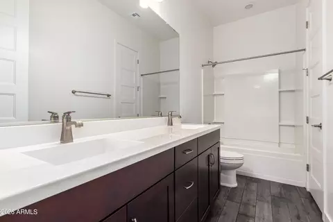 Bath - 1136 E La Mirada Dr, Phoenix, AZ 85042 photo 3 of 3