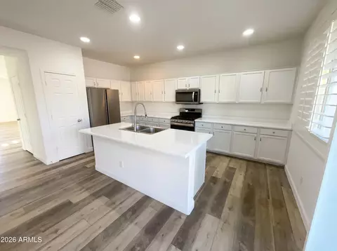 Kitchen - 3940 E Blue Spruce Ln, Gilbert, AZ 85298 photo 1 of 4
