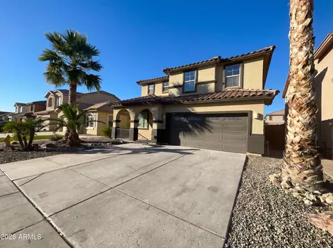 Exterior - 3940 E Blue Spruce Ln, Gilbert, AZ 85298 photo 3 of 4