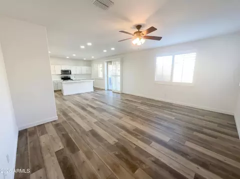 Living - 3940 E Blue Spruce Ln, Gilbert, AZ 85298 photo 5 of 9