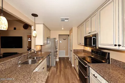 2736 E Brookwood Ct, Phoenix, AZ 85048 photo 16