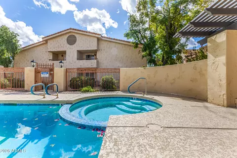 Exterior - 1333 E Morten Ave #117, Phoenix, AZ 85020 photo 4 of 4