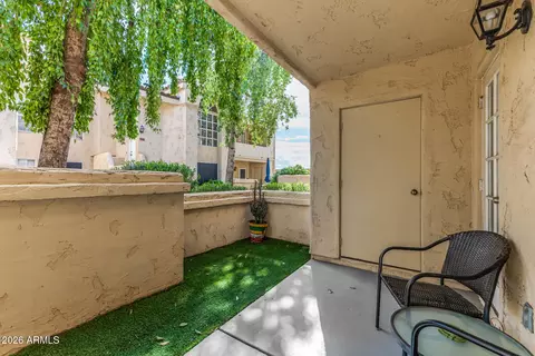 Exterior - 1333 E Morten Ave #117, Phoenix, AZ 85020 photo 1 of 4
